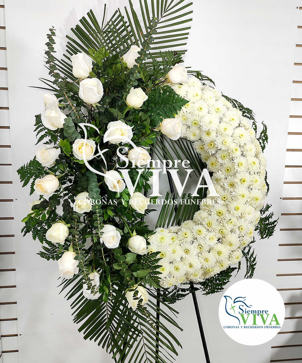 Corona Grande de Rosas Blancas y Fino Follaje - SIEMPRE VIVA